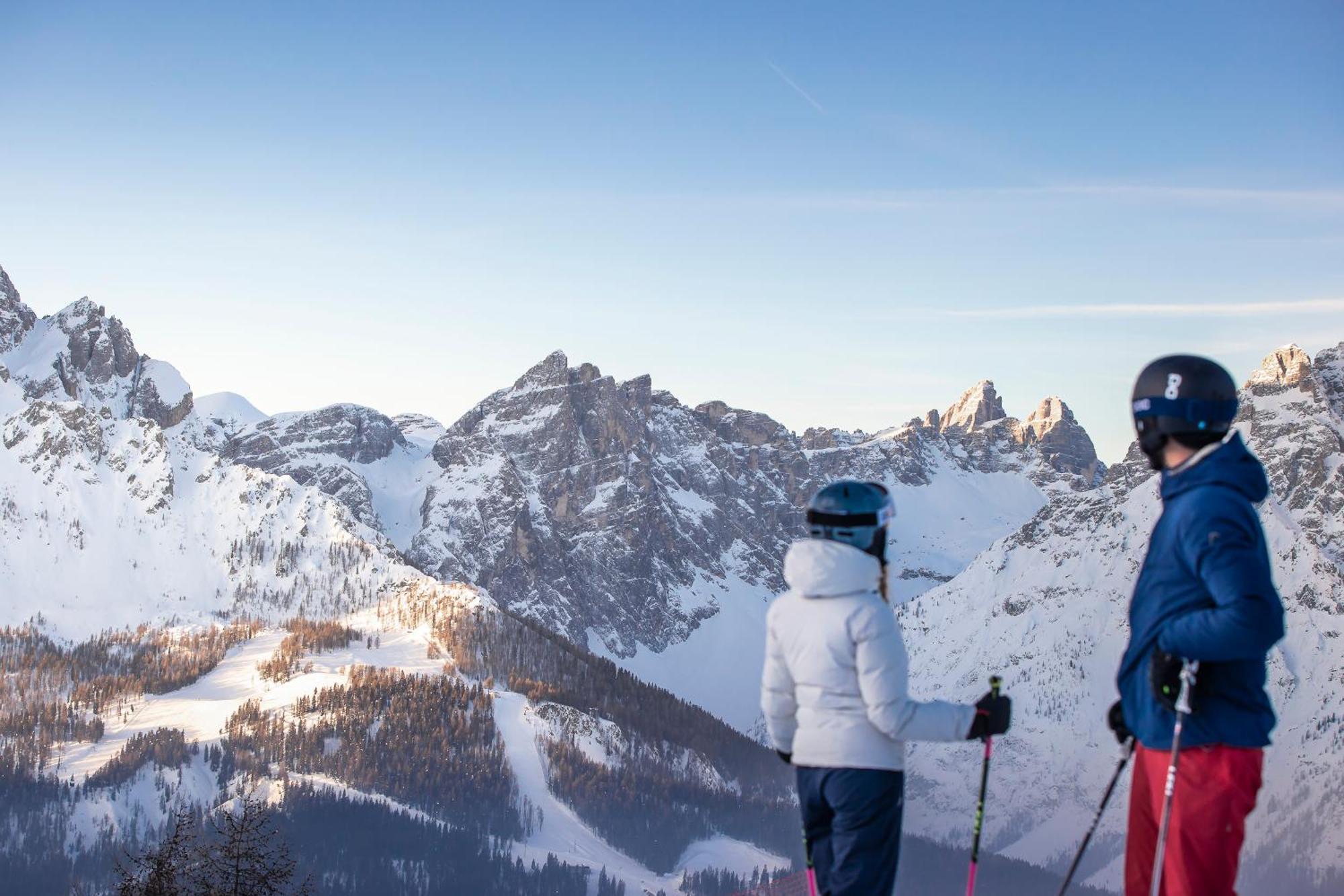 Hotel Gratschwirt Toblach Exteriör bild
