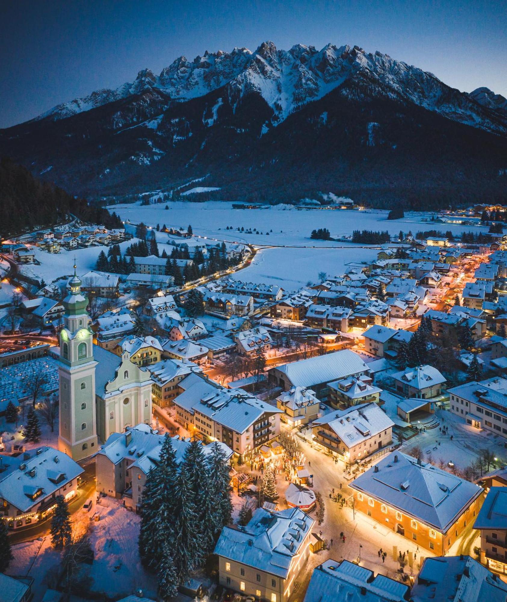 Hotel Gratschwirt Toblach Exteriör bild