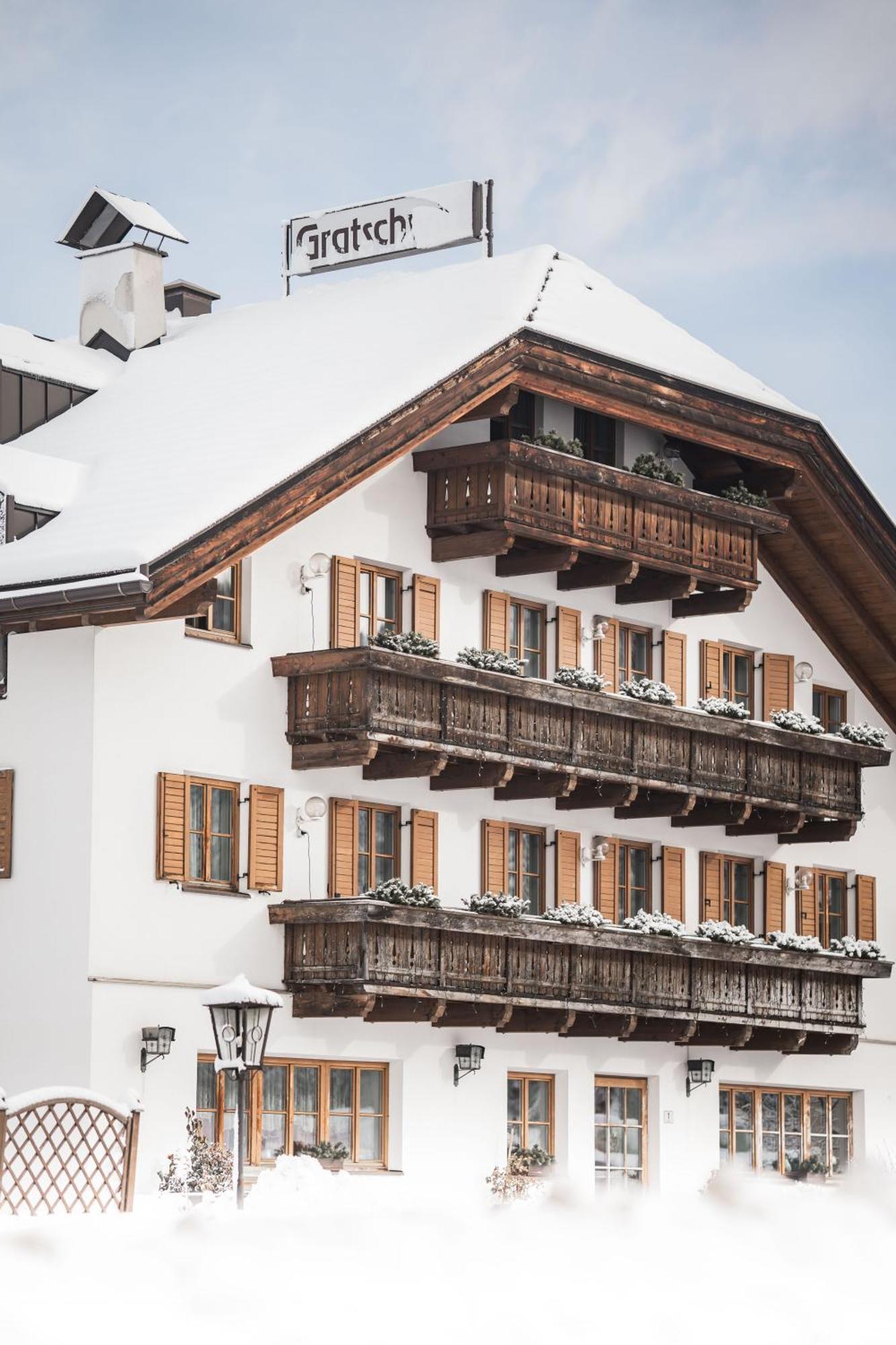 Hotel Gratschwirt Toblach Exteriör bild