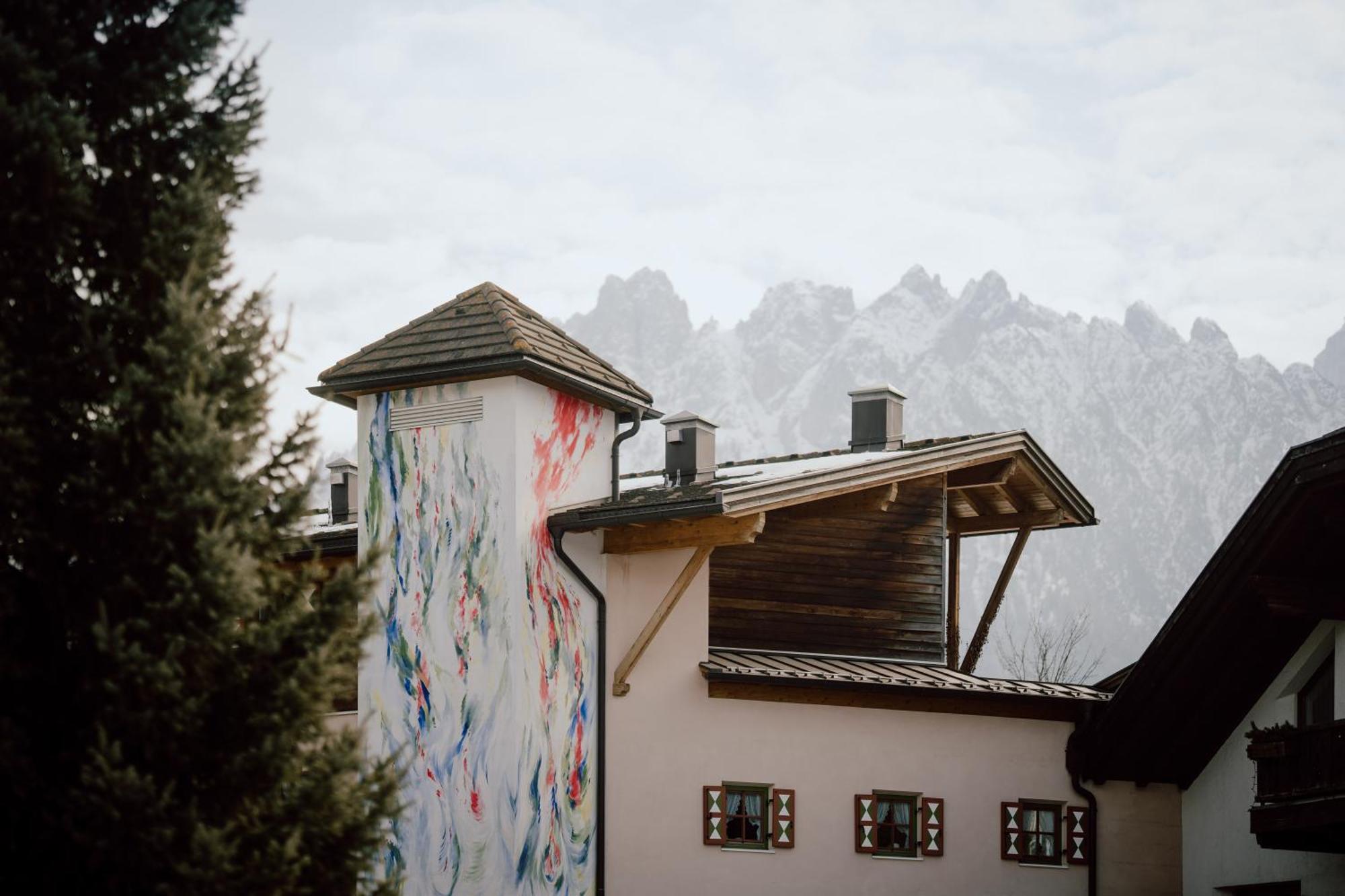 Hotel Gratschwirt Toblach Exteriör bild